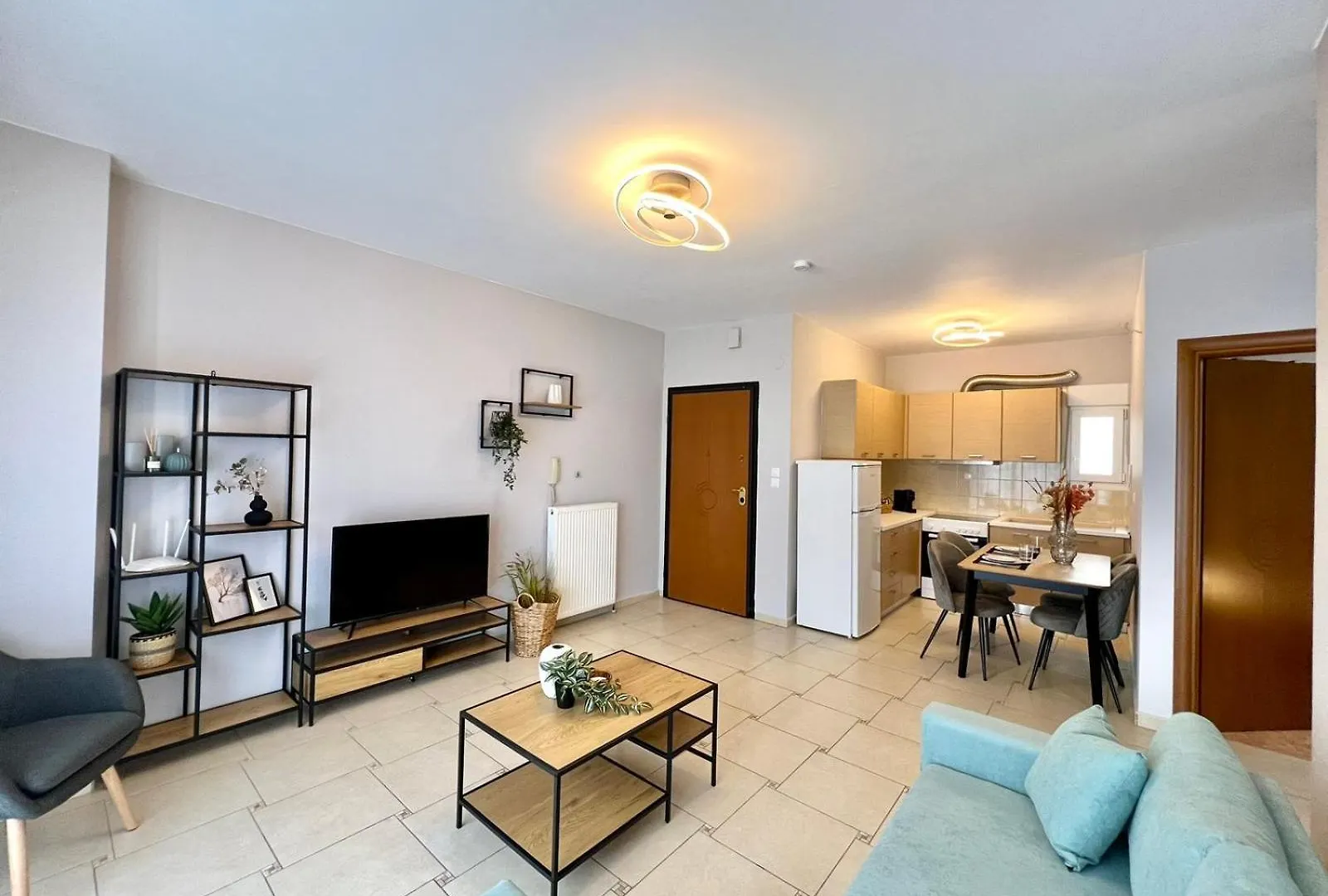 P Deluxe Suites Β4 Néa Mihanióna