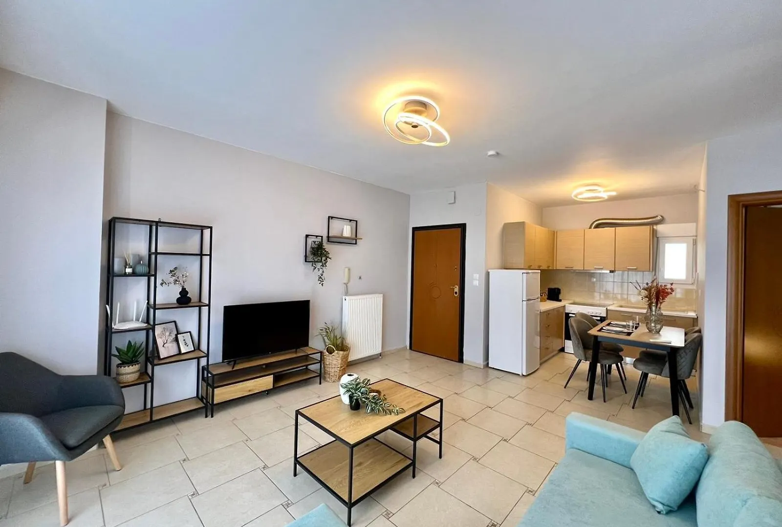 P Deluxe Suites Β4 Néa Mihanióna Görögország
