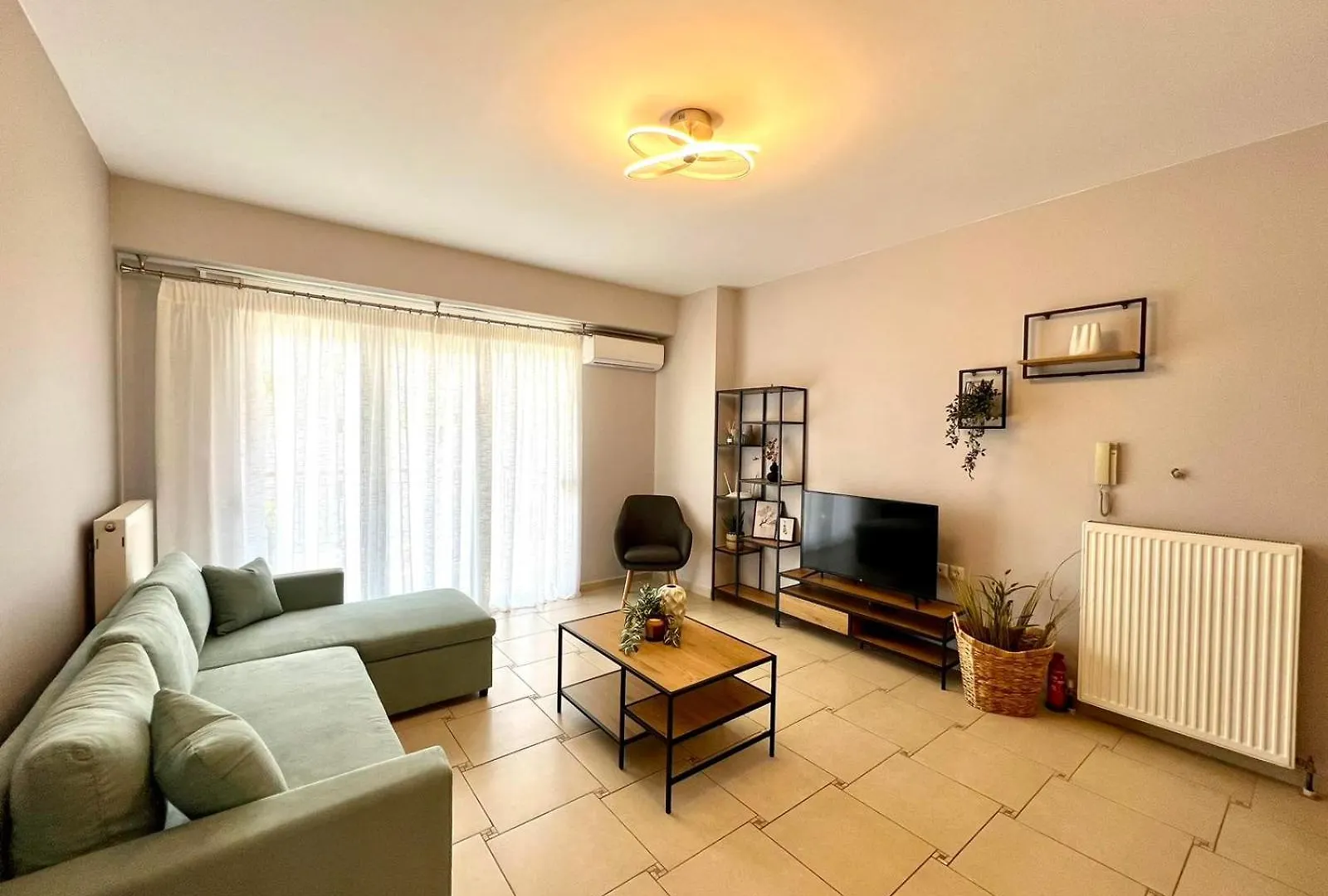 P Deluxe Suites Β4 Néa Mihanióna