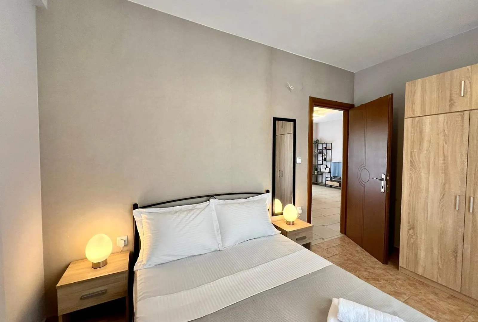 P Deluxe Suites Β4 Néa Mihanióna Apartman
