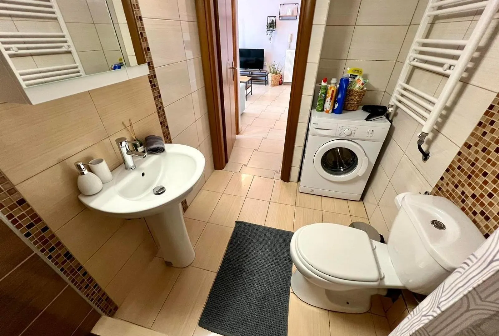 P Deluxe Suites Β4 Néa Mihanióna 0*,